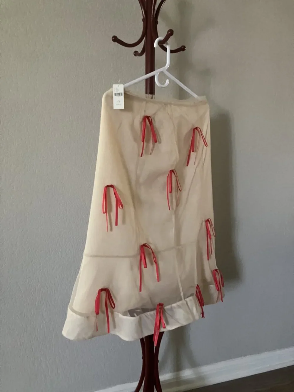 Cute Beige Bow Skirt - Picture 1 of 2